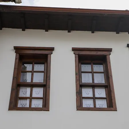 Koroni Boutique